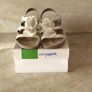 Women’s Size 7.5M NIB easyspirit Brand Sandals